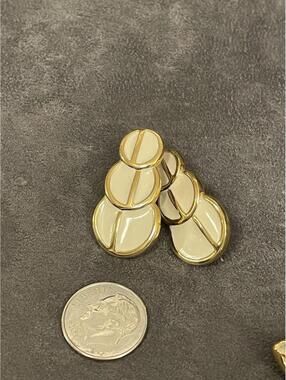 VTG MONET CREAM ENAMEL GOLD DROP ABSTRACT MOD EARRINGS POST SIGNED